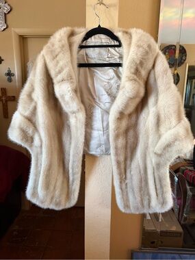 Light Blonde Mink Stole Medium
